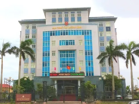 Quảng Bình: Hàng chục doanh nhân bị đề nghị tạm hoãn xuất cảnh