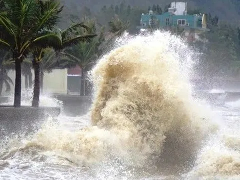 Chuyên gia cảnh báo nguy cơ mưa, bão, lũ dồn dập ở miền Trung