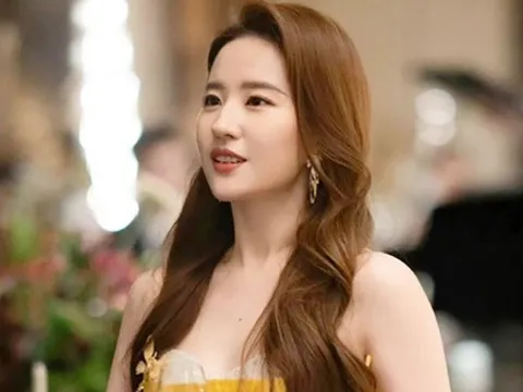 Lưu Diệc Phi khẳng định đẳng cấp quý cô trong phim Câu chuyện Hoa Hồng