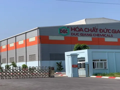 Lãnh đạo tỉnh Thanh Hóa họp bàn tháo gỡ vướng mắc cho dự án có tổng vốn đầu tư 12.000 tỷ của Hóa chất Đức Giang (DGC)