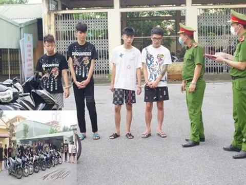 Hà Nam: Khởi tố 21 thanh, thiếu niên mang dao kiếm diễu phố, dọa người đi đường