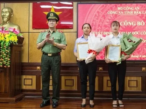 Vợ hai liệt sĩ trong vụ khủng bố được tuyển dụng vào lực lượng công an