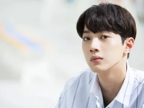 Chân dung "nam thần" đang ở đỉnh cao sự nghiệp bỗng tuyên bố gây sốc