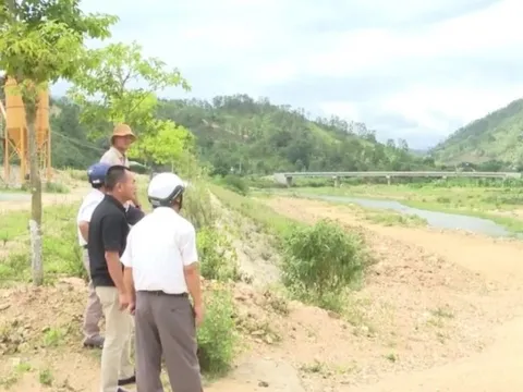 Kon Tum: Xác minh, làm rõ doanh nghiệp đổ thải lấp sông Pô Kô