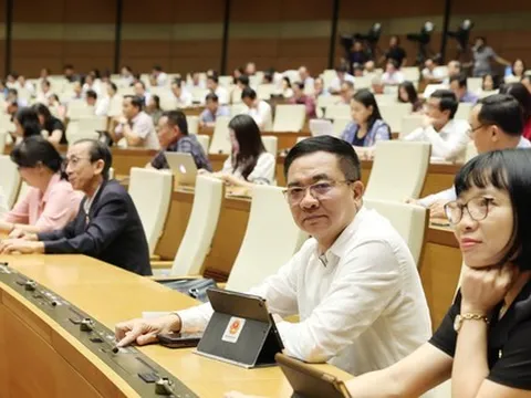 Quốc hội họp đợt 2 của Kỳ họp thứ 7, xem xét quyết định nhiều nội dung