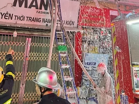 Hà Nội yêu cầu công an điều tra vụ cháy khiến 4 người chết ở phố Định Công Hạ