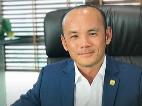 TGĐ công ty dầu khí vừa bị bắt giam: Gay cấn thương vụ "thuyền to ra biển lớn" với đối tác Nhật và bê bối kiện tụng tự tăng lương - bị đuổi việc