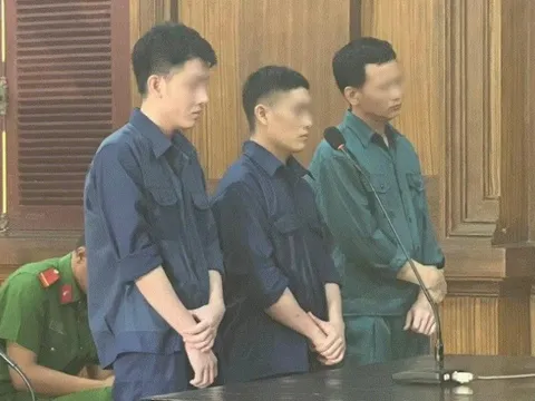 Thủ đoạn buôn lậu điện thoại của cặp vợ chồng làm chủ một cửa hàng