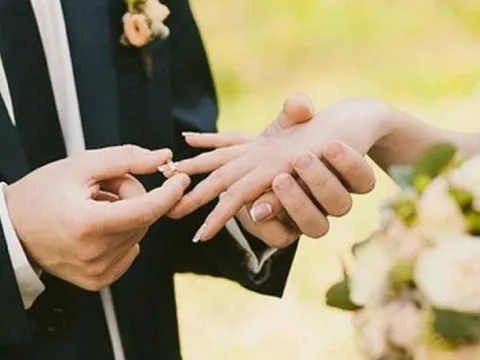 Người lao động kết hôn năm 2024 được nghỉ mấy ngày?