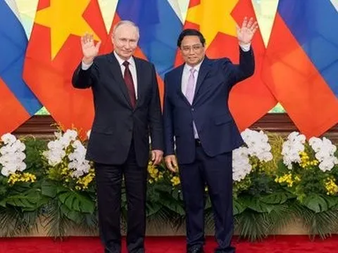 Thủ tướng Phạm Minh Chính hội kiến Tổng thống Nga Vladimir Putin