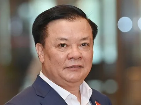 Ông Đinh Tiến Dũng thôi giữ chức Ủy viên Bộ Chính trị, Ủy viên Trung ương Đảng