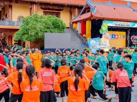 Chùa Ba Vàng thông báo hoãn tổ chức các Khóa tu Mùa hè sau clip "vong nhập" gây tranh cãi