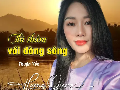 NSƯT Hương Giang