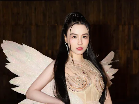 “Hồ Ly Việt Nam” Linh Miu: Gợi cảm, thông minh và không ngừng bứt phá