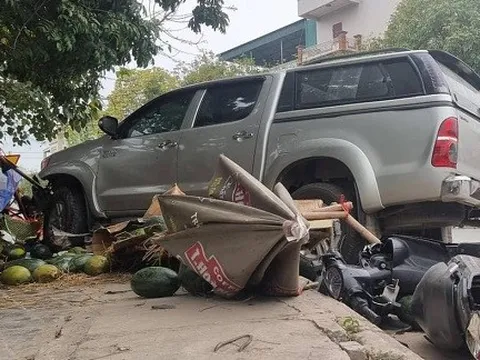 Xe biển xanh gây tai nạn khiến 3 người thương vong