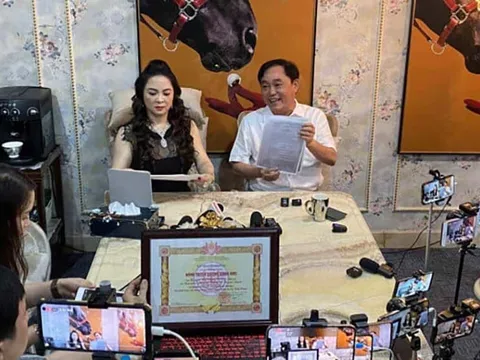 Mở rộng điều tra bà Nguyễn Phương Hằng livestream, công an mời làm việc ekip 'giúp sức'